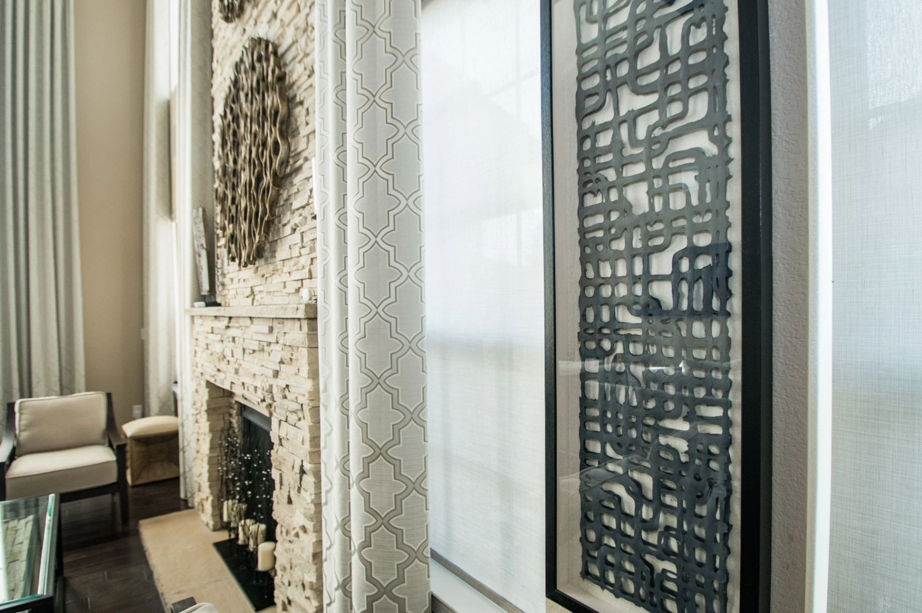 Drapery in mixed geometric and solid fabrics 